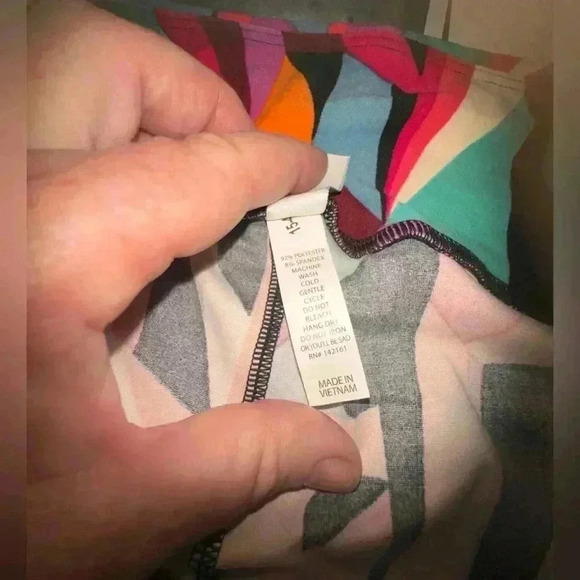 Lularoe TC2 vibrant  geometric leggings from Og designer Patrick. nWT - Picture 3 of 5